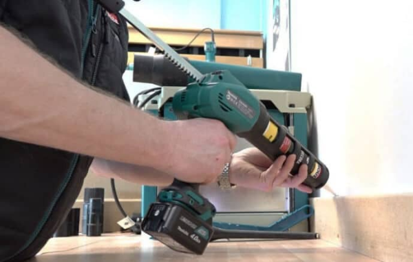Makita CG100DSYA Súng bắn silicon dùng pin(12v max) (kèm 01 pin + sạc)