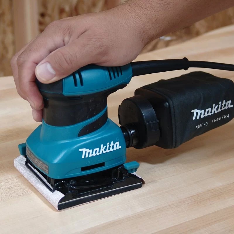 BO5041 Máy chà nhám quỹ đạo Makita