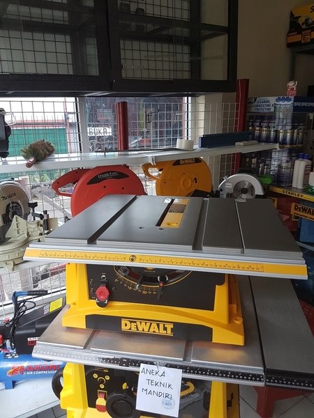 Dewalt D28730-B1 Máy cưa cắt để bàn Dewalt
