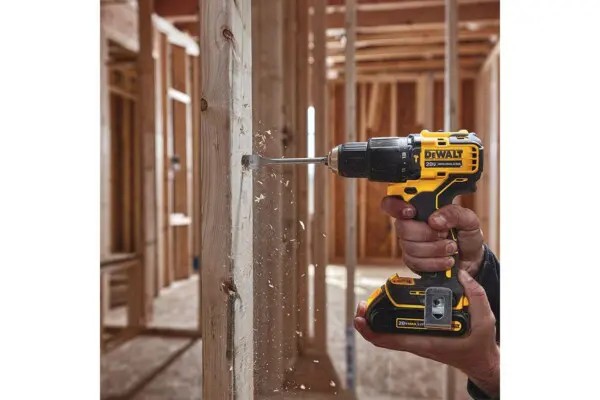 DCD706D2-KR Máy khoan vặn vít dùng pin Dewalt ( 2 Pin 2Ah+ Sạc)