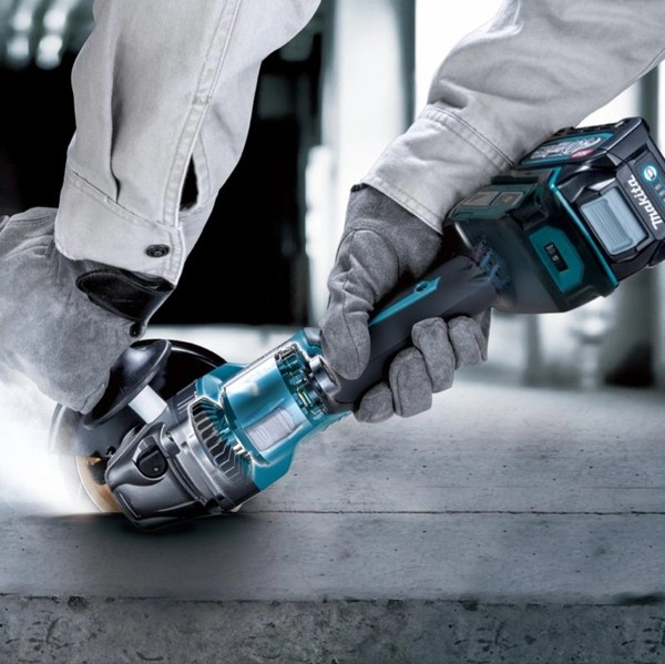 DGA402RME Máy mài góc dùng pin Makita (100mm/công tắc trượ (kèm 02 pin 4.0ah + sạc nhanh)