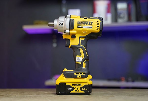 Dewalt DCF880D2-B1 Máy vặn ốc chạy pin (18V)