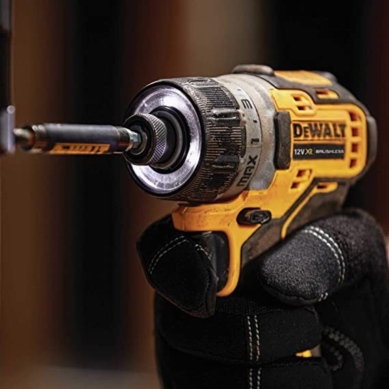 Dewalt DCD700C1 Máy khoan bắt vít dùng pin Dewalt