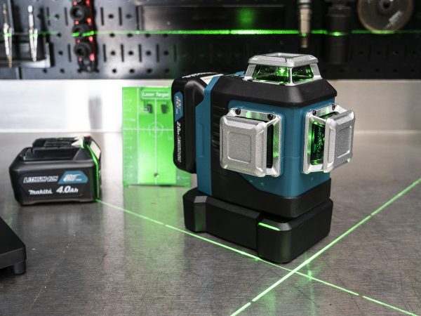 SK700GD  Máy Cân Mực Laser Tia Xanh Dùng Pin(12v (không Kèm Pin Sạc)