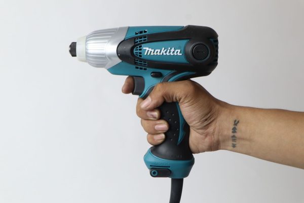 TD0101F  Máy Bắt Vít